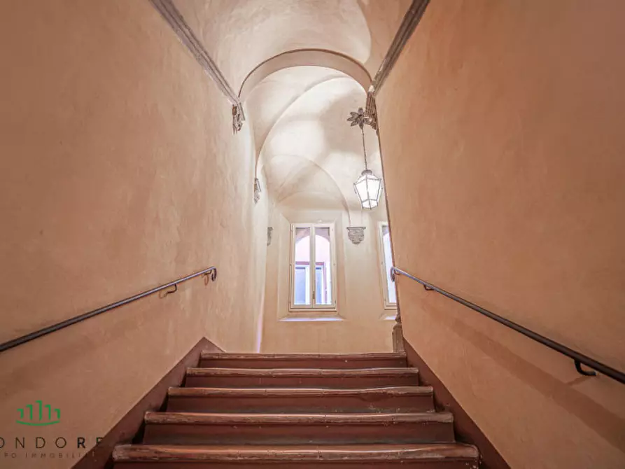 Immagine 69 di Appartamento in vendita  in Via Castiglione a Bologna