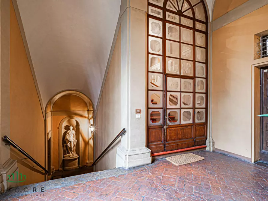 Immagine 3 di Appartamento in vendita  in Via Castiglione a Bologna