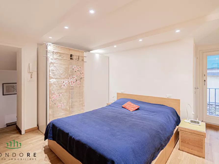 Immagine 43 di Appartamento in vendita  in Via Castiglione a Bologna