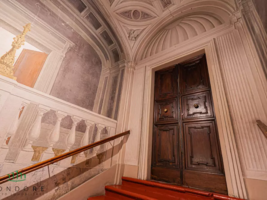 Immagine 68 di Appartamento in vendita  in Via Castiglione a Bologna