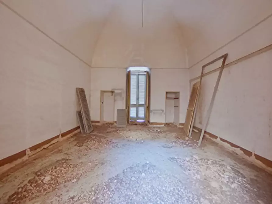 Immagine 14 di Palazzo in vendita  in Piazza Ignazio Ciaia a Fasano