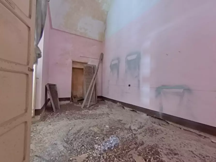 Immagine 17 di Palazzo in vendita  in Piazza Ignazio Ciaia a Fasano