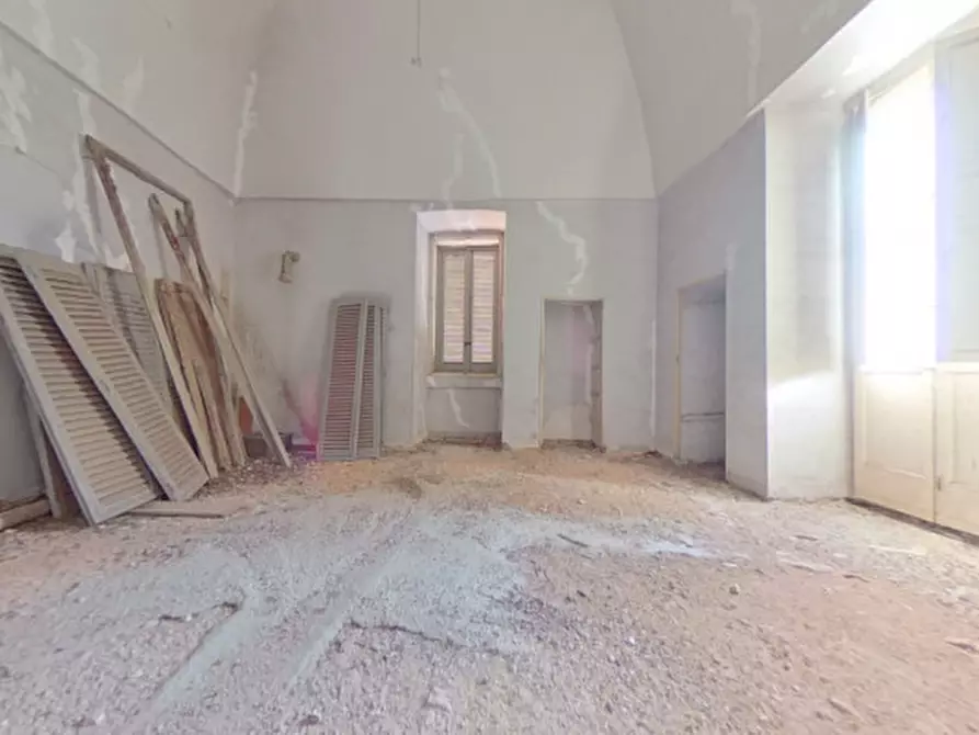 Immagine 31 di Palazzo in vendita  in Piazza Ignazio Ciaia a Fasano