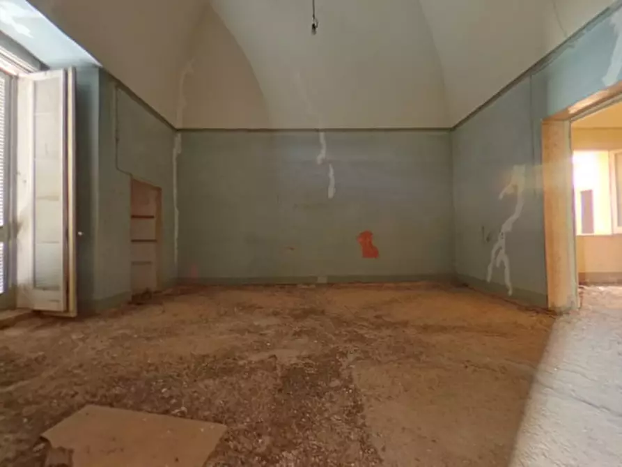 Immagine 32 di Palazzo in vendita  in Piazza Ignazio Ciaia a Fasano