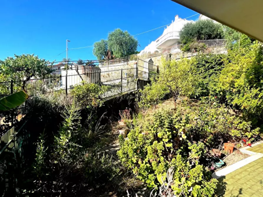 Immagine 16 di Appartamento in vendita  in Via Duca degli Abruzzi a San Remo