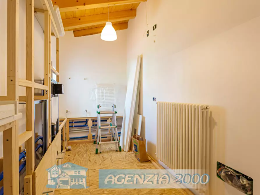 Immagine 32 di Rustico / casale in vendita  in s.antonio 11 a Due Carrare