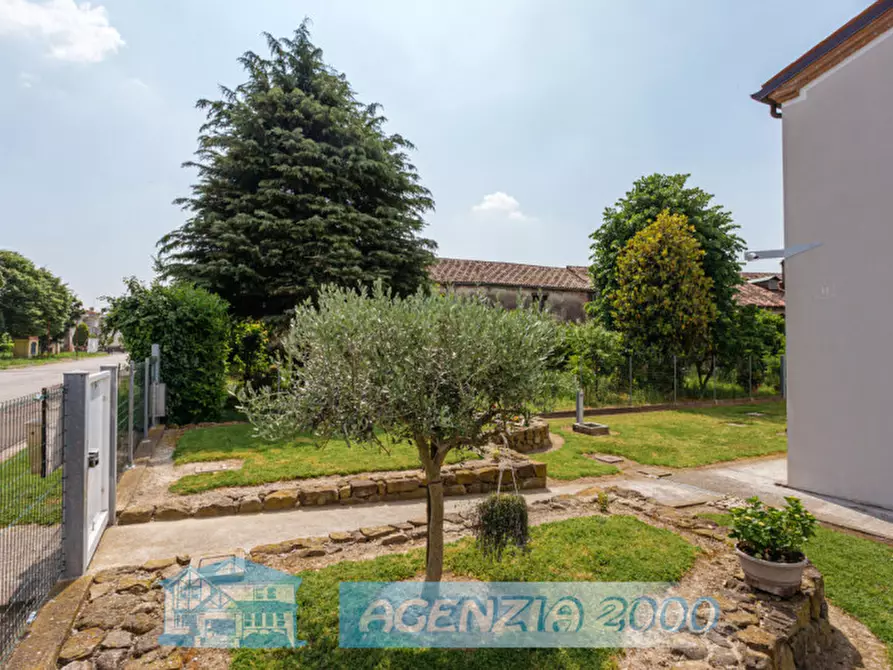 Immagine 39 di Rustico / casale in vendita  in s.antonio 11 a Due Carrare