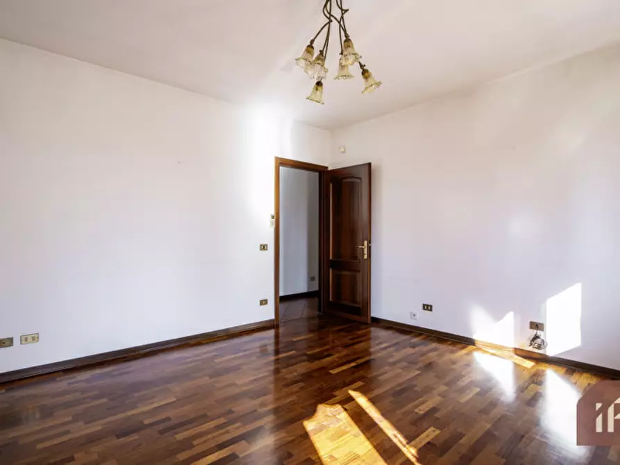 Immagine 12 di Villa in vendita  in Via Argine destro del Piovego, 44 a Noventa Padovana