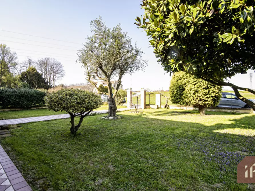 Immagine 27 di Villa in vendita  in Via Argine destro del Piovego, 44 a Noventa Padovana