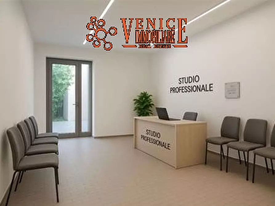 Immagine 1 di Negozio in vendita  a Martellago