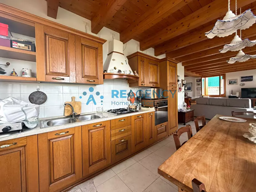 Immagine 5 di Casa indipendente in vendita  a Costabissara