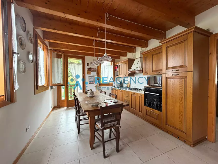 Immagine 6 di Casa indipendente in vendita  a Costabissara