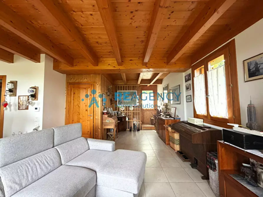 Immagine 8 di Casa indipendente in vendita  a Costabissara