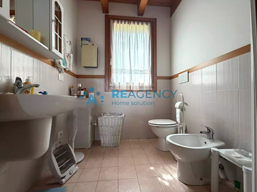 Immagine 12 di Casa indipendente in vendita  a Costabissara