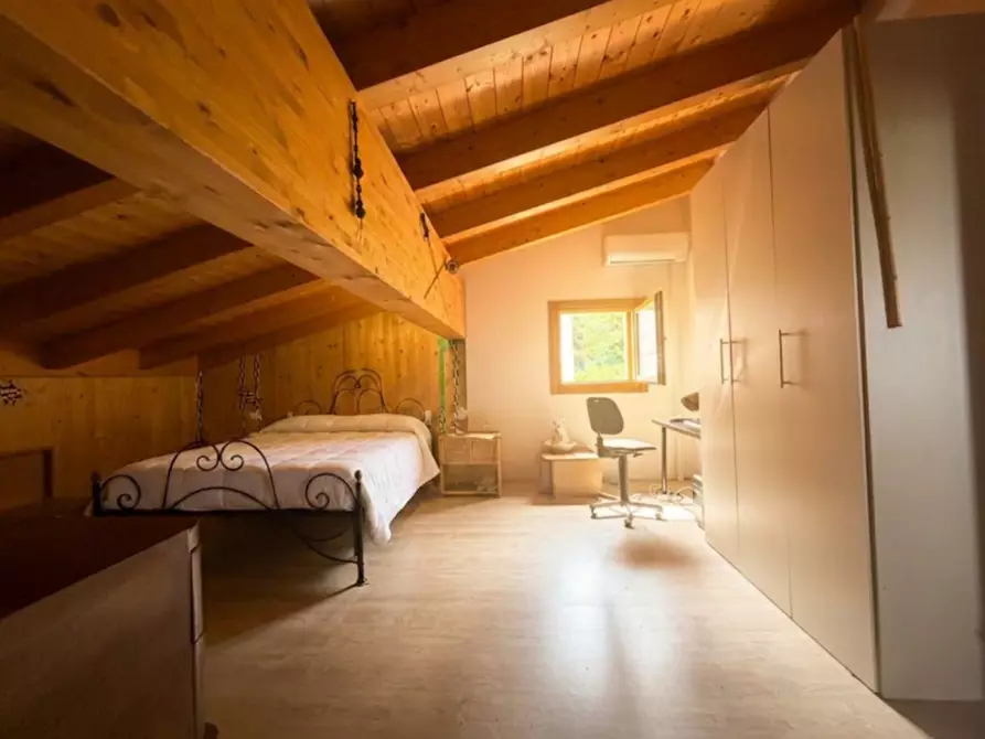 Immagine 15 di Casa indipendente in vendita  a Costabissara