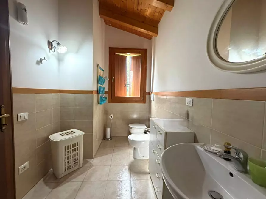 Immagine 18 di Casa indipendente in vendita  a Costabissara