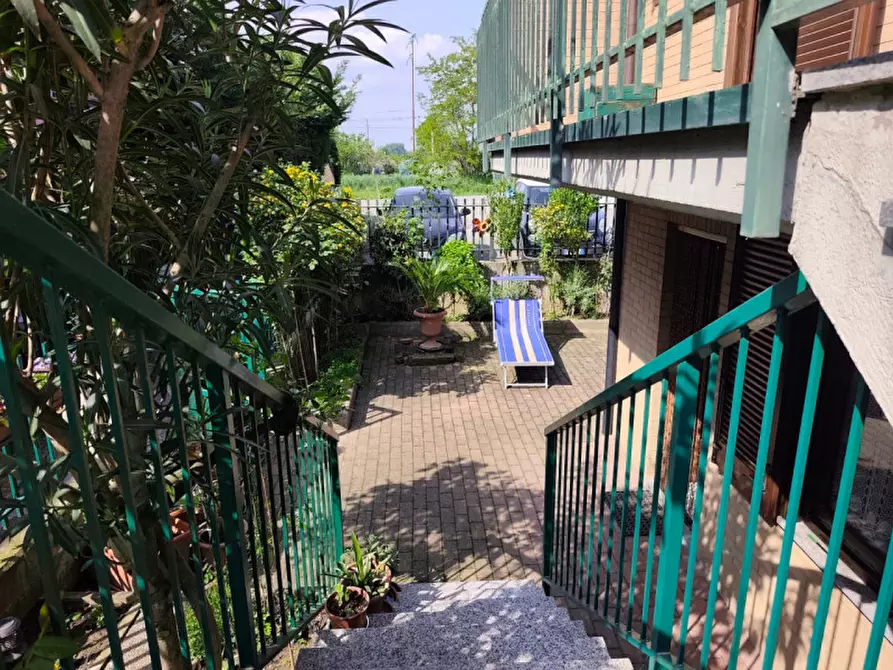 Immagine 3 di Villa in vendita  in via san lorenzo 7 a None