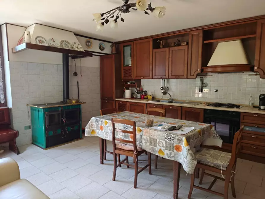 Immagine 9 di Villa in vendita  in via san lorenzo 7 a None