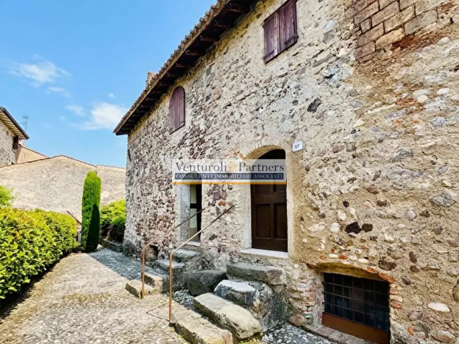 Immagine 7 di Rustico / casale in vendita  in Strada Sale a Monzambano