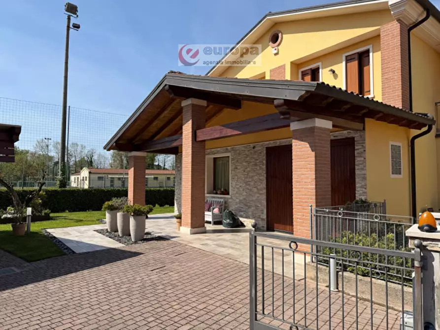 Immagine 4 di Villetta a schiera in vendita  in Strada Postumia a Vicenza