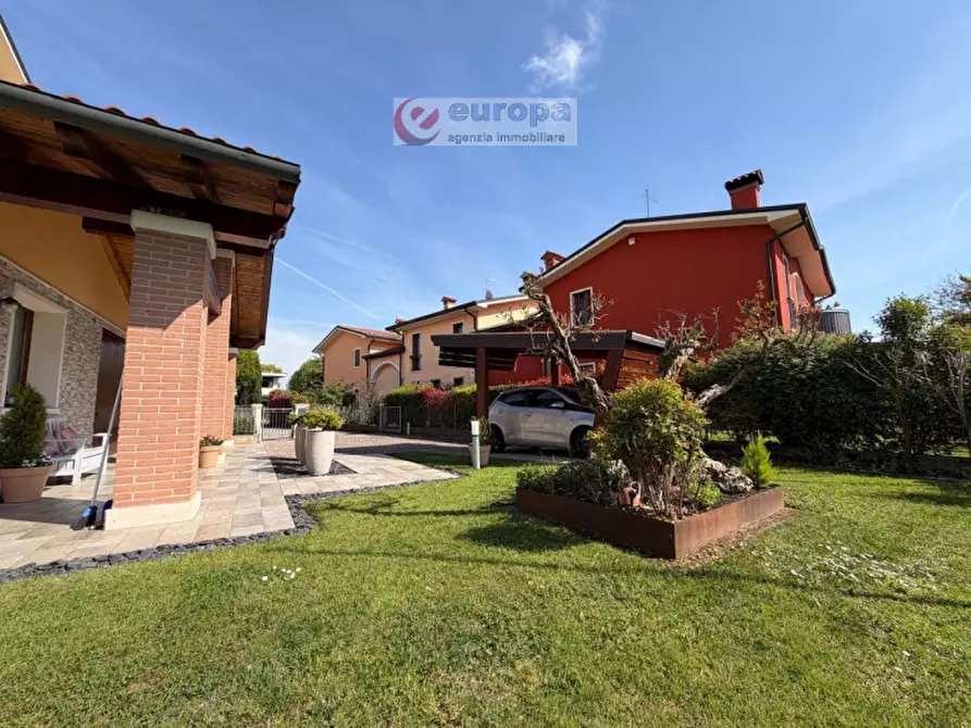 Immagine 37 di Villetta a schiera in vendita  in Strada Postumia a Vicenza