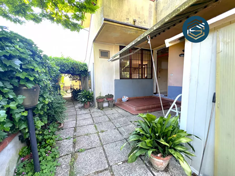 Immagine 22 di Appartamento in vendita  in Via delle Corti 23 a Campi Bisenzio