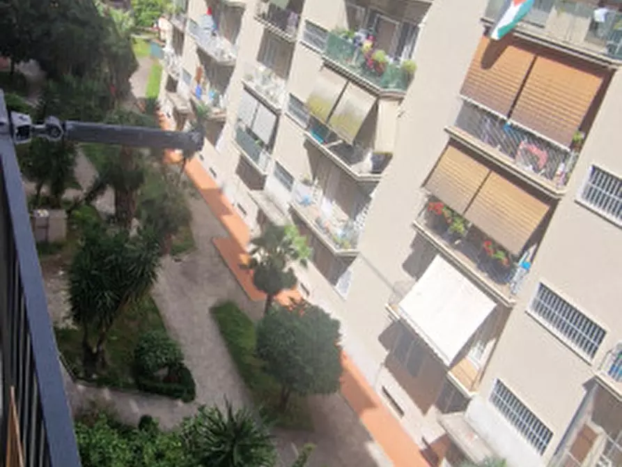 Immagine 9 di Appartamento in vendita  in Via Enrico Mazzoccolo a Roma