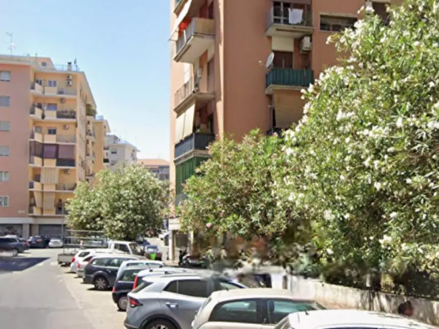 Immagine 14 di Appartamento in vendita  in Via Enrico Mazzoccolo a Roma