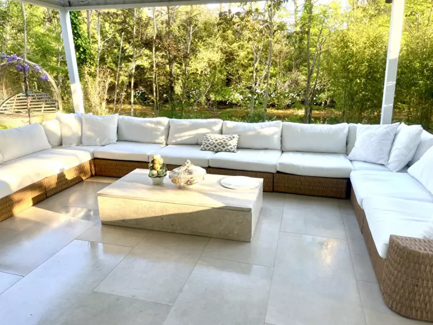 Immagine 18 di Villa in vendita  in Viale Milano 33 a Cervia