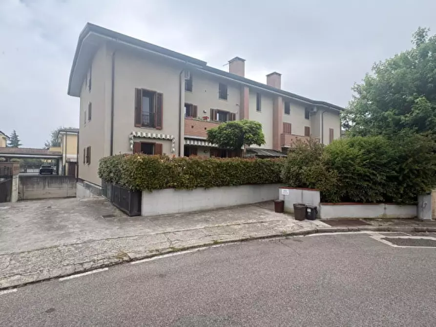 Immagine 1 di Appartamento in affitto  in Via Gran Bretagna 11 Curtatone a Curtatone