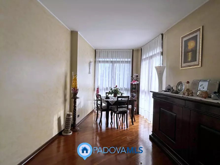 Immagine 2 di Appartamento in vendita  in Via Salvatore Vinciguerra a Padova