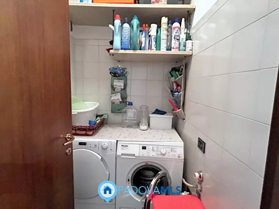 Immagine 9 di Appartamento in vendita  in Via Salvatore Vinciguerra a Padova