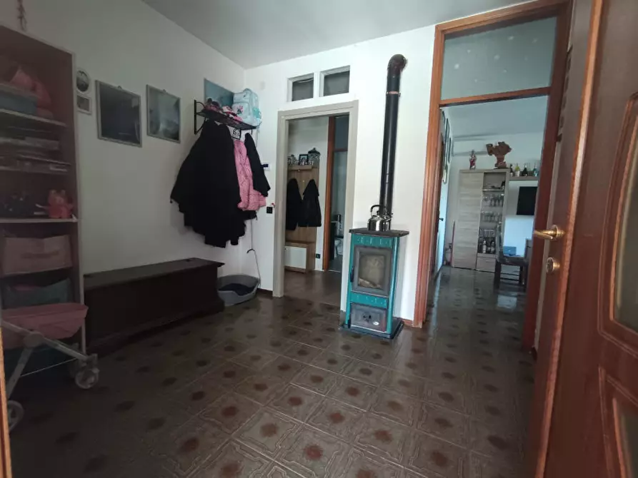 Immagine 5 di Appartamento in vendita  in Via Forcai a Vajont