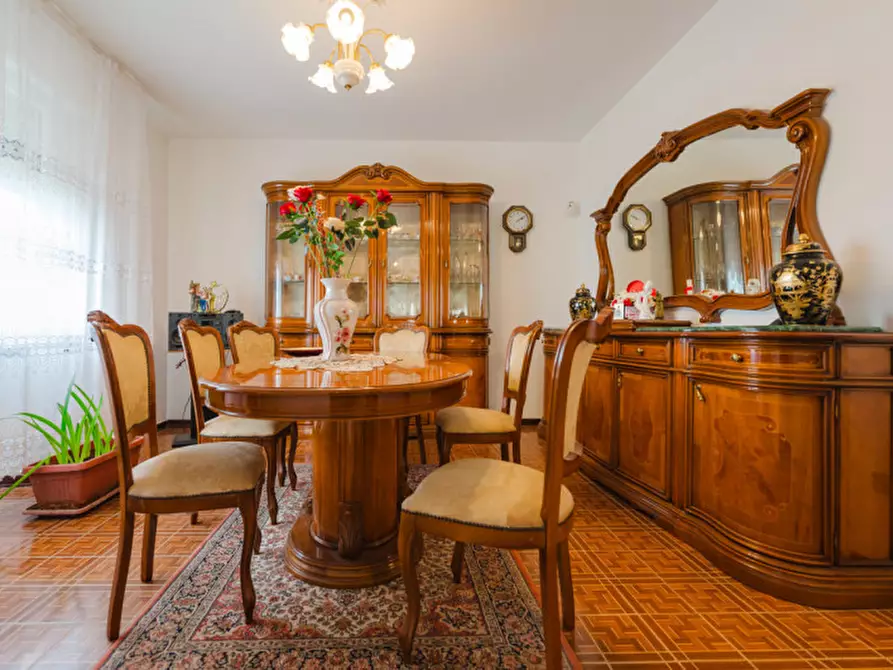 Immagine 3 di Casa bifamiliare in vendita  in Via Montegrappa a San Giorgio In Bosco