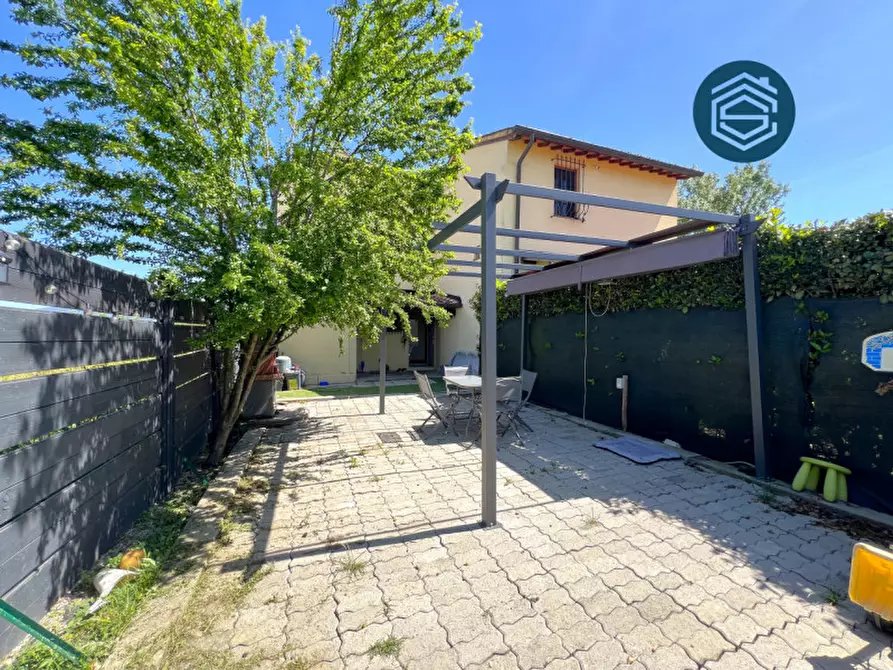 Immagine 31 di Rustico / casale in vendita  in via dell'oncino 47 a Campi Bisenzio