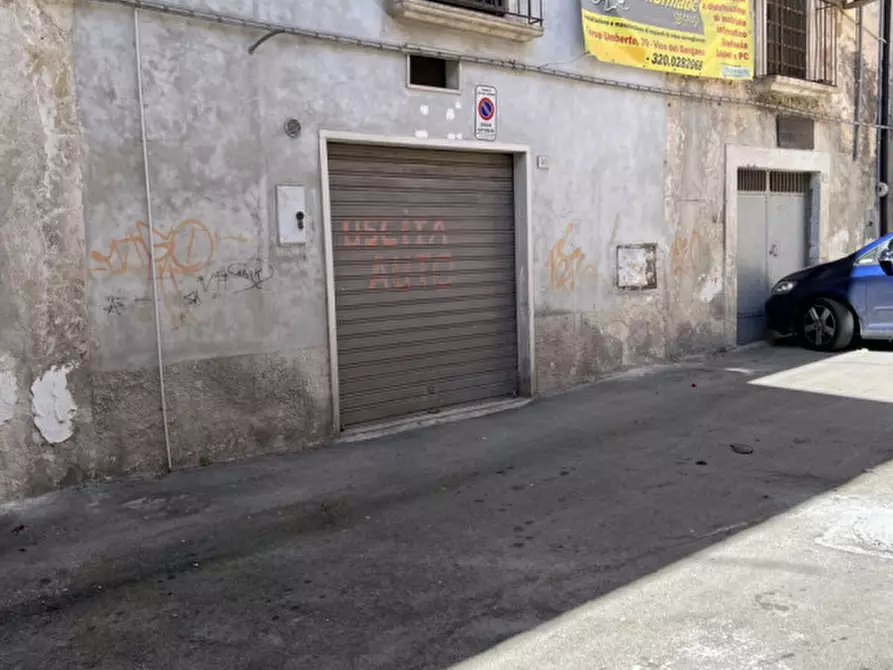 Immagine 1 di Garage in vendita  in Via Sbrasile, 40 a Vico Del Gargano
