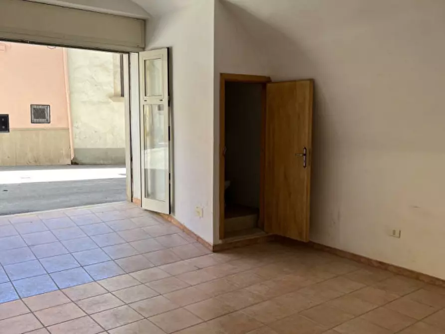 Immagine 6 di Garage in vendita  in Via Sbrasile, 40 a Vico Del Gargano