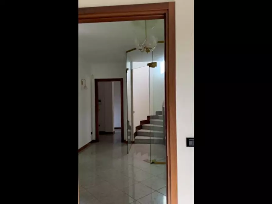 Immagine 5 di Villa in vendita  in Via Giuseppe Verdi, 10 a Gozzano
