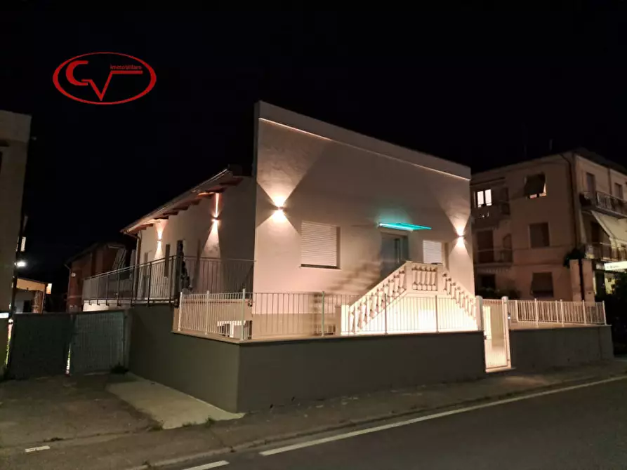 Immagine 31 di Villetta a schiera in vendita  in via pochielli a Montevarchi