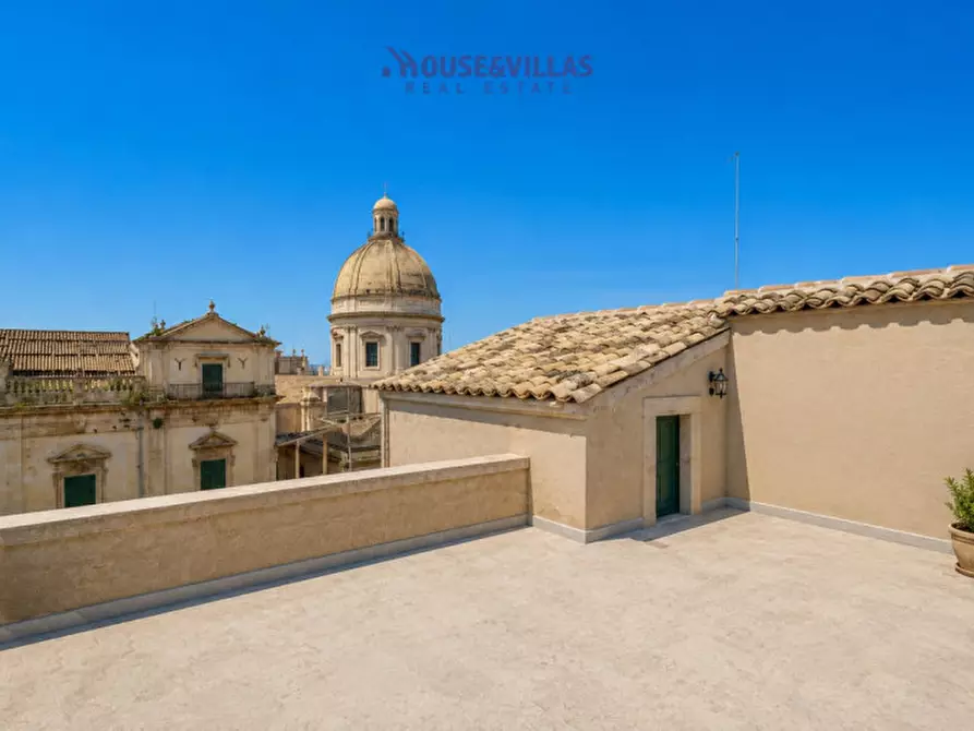 Immagine 2 di Casa indipendente in vendita  in via bandiera a Noto