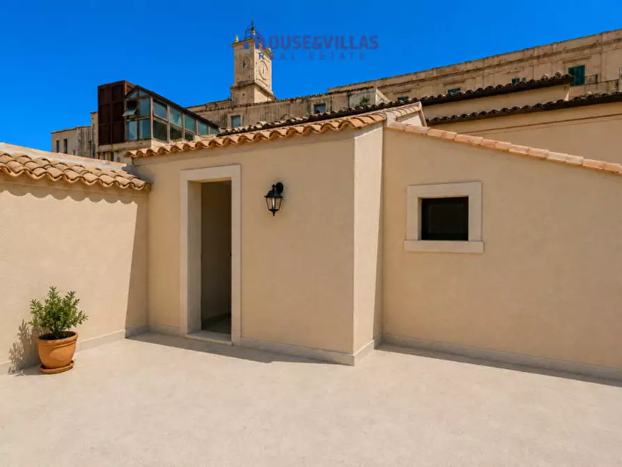 Immagine 5 di Casa indipendente in vendita  in via bandiera a Noto