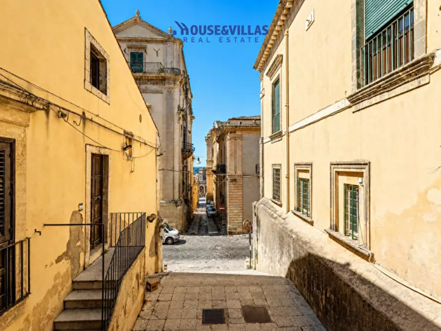 Immagine 9 di Casa indipendente in vendita  in via bandiera a Noto