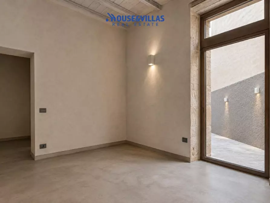Immagine 13 di Casa indipendente in vendita  in via bandiera a Noto