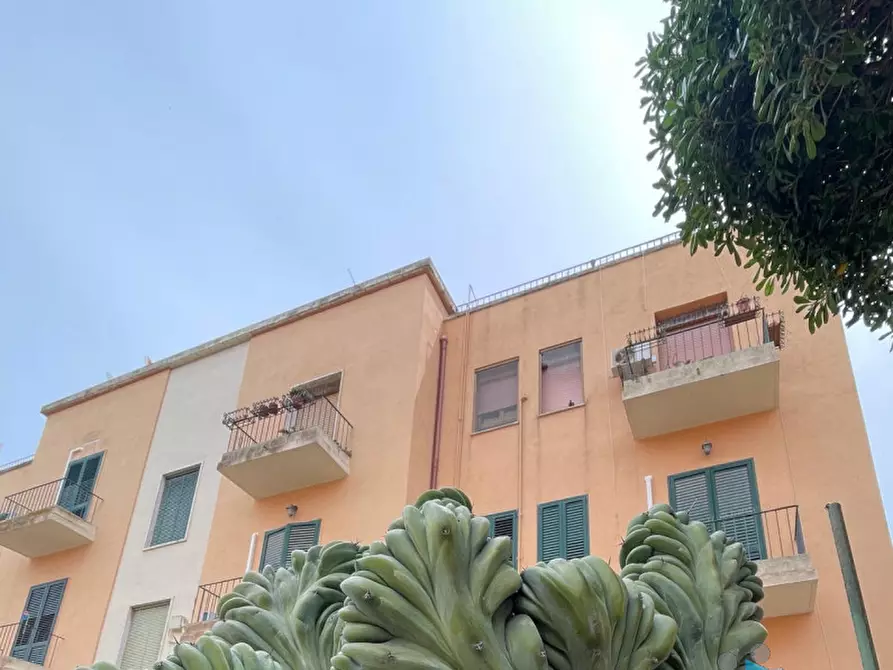 Immagine 1 di Appartamento in vendita  in Via Alessandro Manzoni a Lecce