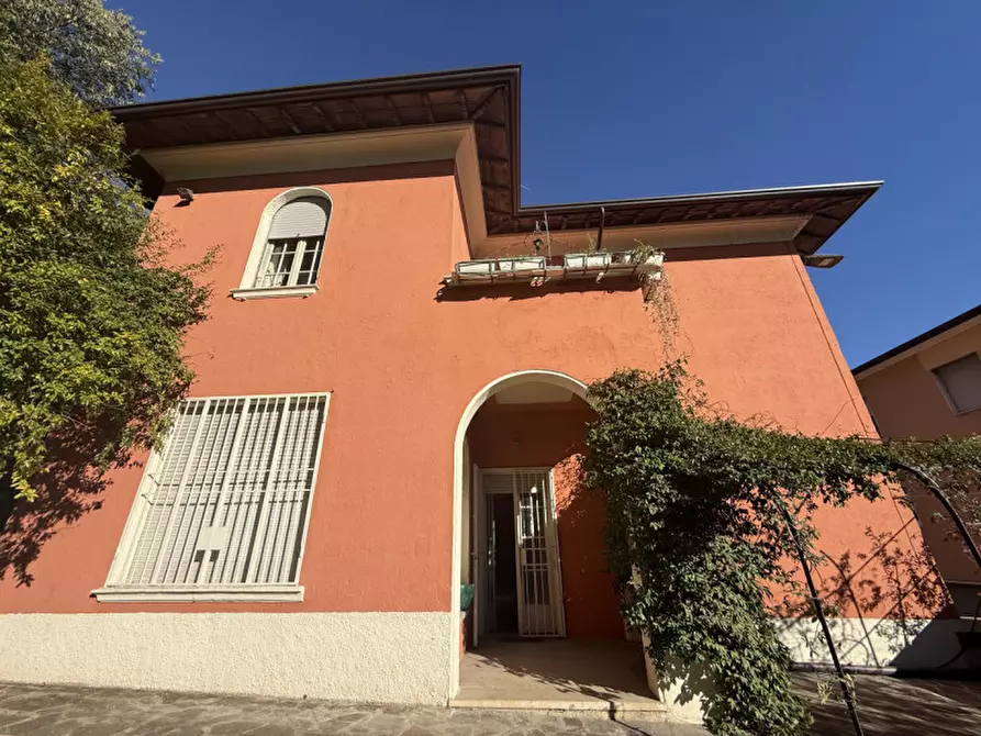 Immagine 1 di Villa in vendita  in Via Sant'Orsola 31 a Brescia