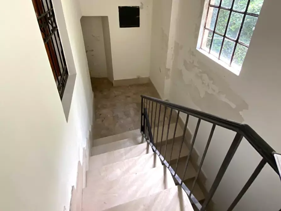 Immagine 9 di Palazzo in vendita  in Via Folletto 3 a Caino