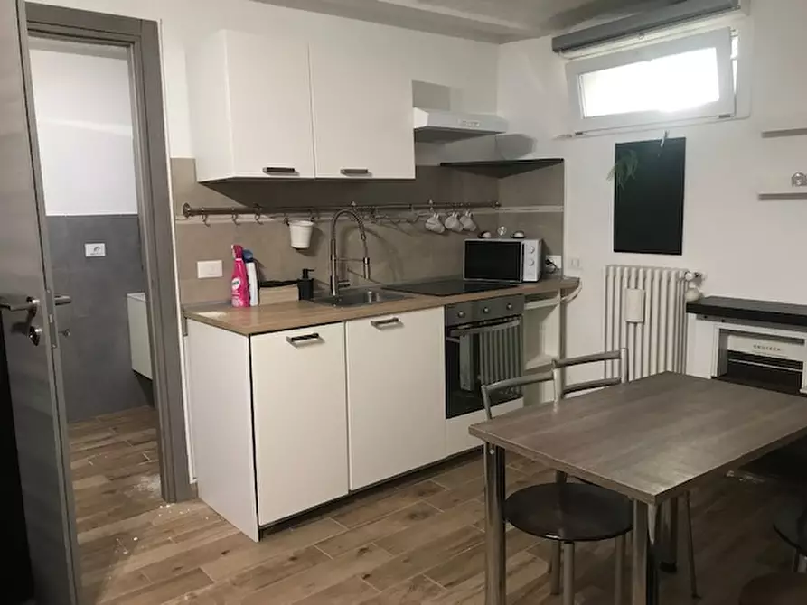 Immagine 1 di Monolocale in vendita  in Via carracci 2 a Bologna