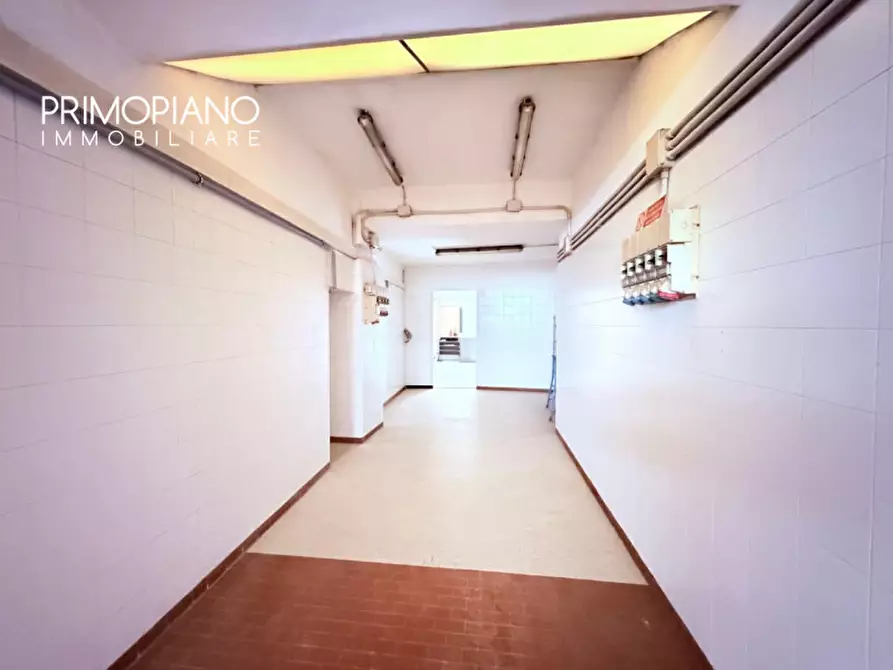 Immagine 9 di Laboratorio in vendita  in Via Gerolamo Tartarotti a Rovereto