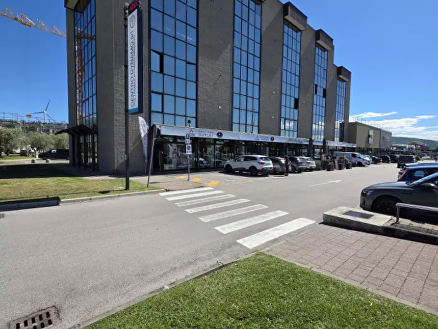 Immagine 13 di Ufficio in affitto  in via pascoli a Affi