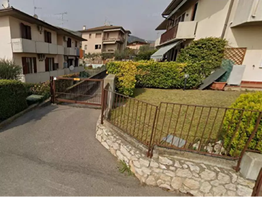 Immagine 3 di Appartamento in vendita  in Via Giare 694 a Sant'ambrogio Di Valpolicella